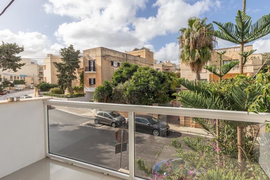 Modern 3 Bedroom Apartment Close To Paceville And Beach Is-Swieqi Exterior photo